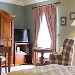 Sheedy's Boutique 4*