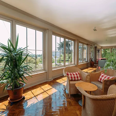Sheedy's Boutique Hotel 4*