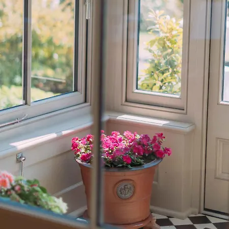 Sheedy's Boutique 4*